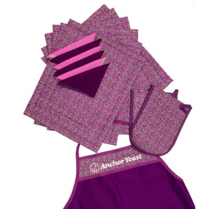 Apron-oven-gloves-and-placemat