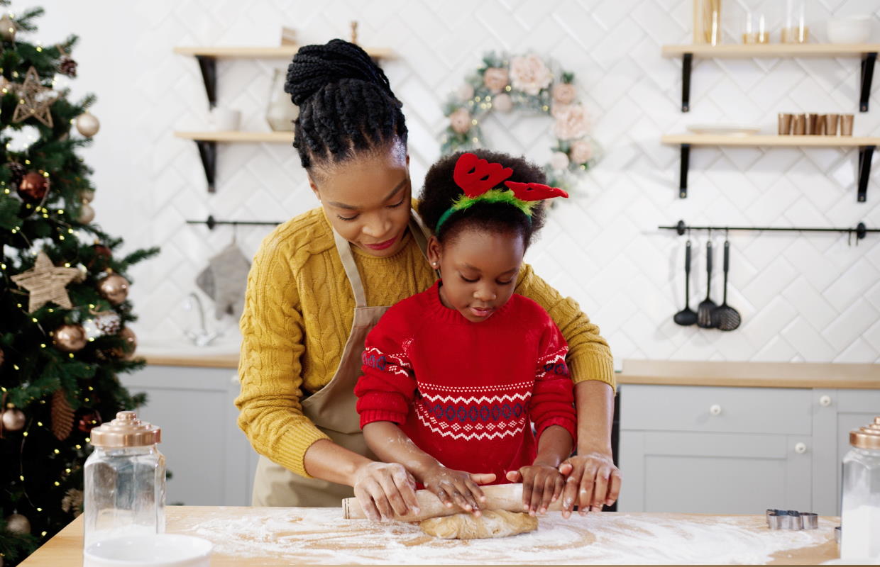 Mon and Kid Baking Christmas